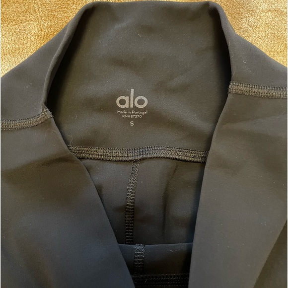 Alo Yoga Reform Legging - Picture 5 of 6